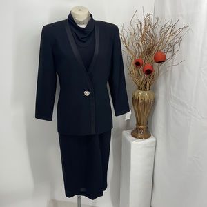 N.R.1 dress suit size 6